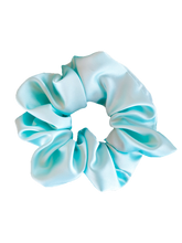 Charger l'image dans la galerie, Mint scrunchie